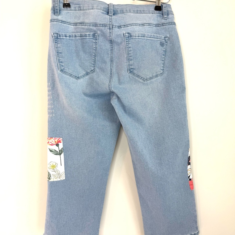 Diane Gilman Cropped Embroidered Jeans Women’s Size 10 Stretch Light Wash DG2 - Picture 7 of 17